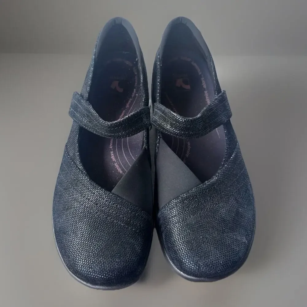EUC Revere Women's Timaru Mary-Jane Shoes Black Angle 9.5
